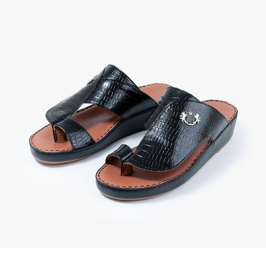 كوبرا سوداء + جوارب بلون أسمر فاتح