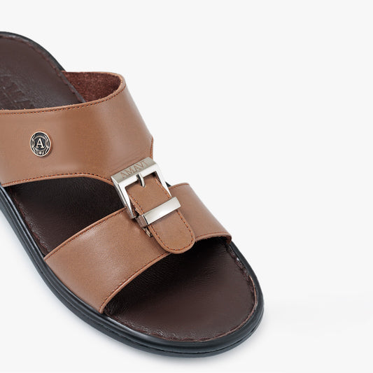 جلد بقرة بني الجمل + جوارب بنية داكنة