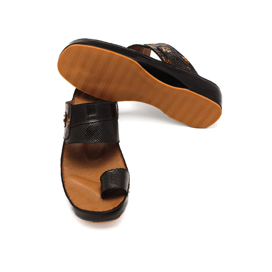 ٩٠١٥ - نعال رجالي أسود من جلد الكوبرا الصغيرة والنمر