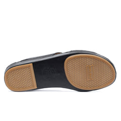 13- Classic 712 - White Crown and Black Ostrich Print