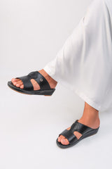 Amavi Classic Arabic sandals for men